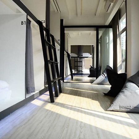 3 Howw Hostel At Sukhumvit 21 Bangkok Kültér fotó