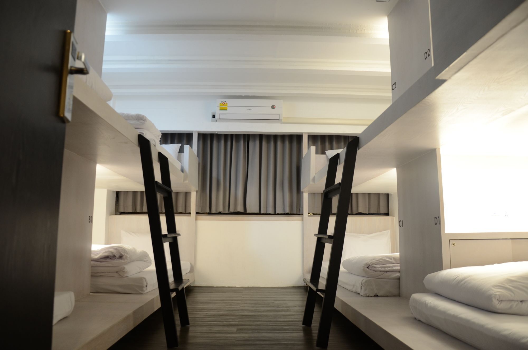 3 Howw Hostel At Sukhumvit 21 Bangkok Kültér fotó